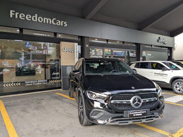 MERCEDES-BENZ GLA 180 usata, con Autoradio