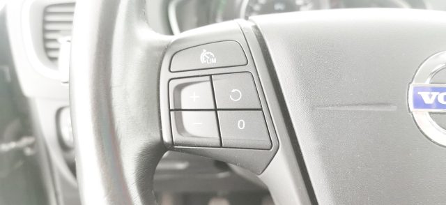 VOLVO V40 Cross Country usata 52