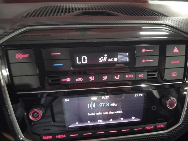 VOLKSWAGEN up! usata, con Frenata d