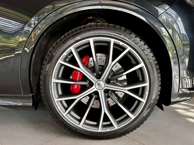 MASERATI Grecale usata, con Alzacristalli elettrici
