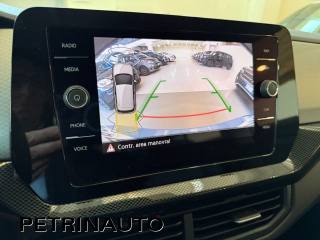 VOLKSWAGEN T-Cross usata, con USB