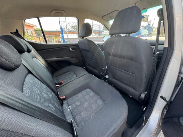 HYUNDAI i10 usata, con Specchietti laterali elettrici