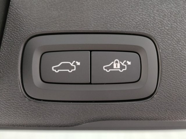 VOLVO XC60 usata, con USB