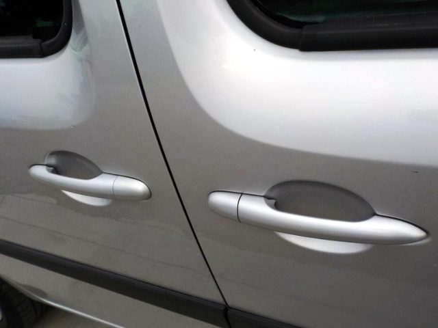 RENAULT Kangoo usata, con ESP