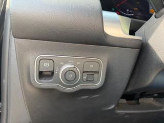 MERCEDES-BENZ GLB 200 usata, con Trazione integrale