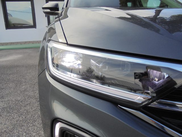 VOLKSWAGEN T-Roc usata, con Airbag testa