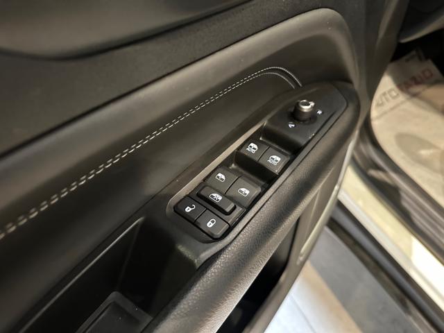 JEEP Compass usata, con Autoradio digitale