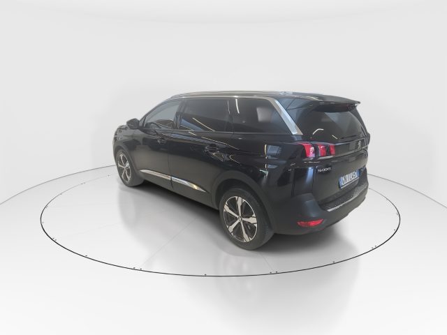 PEUGEOT 5008 usata, con Cerchi in lega