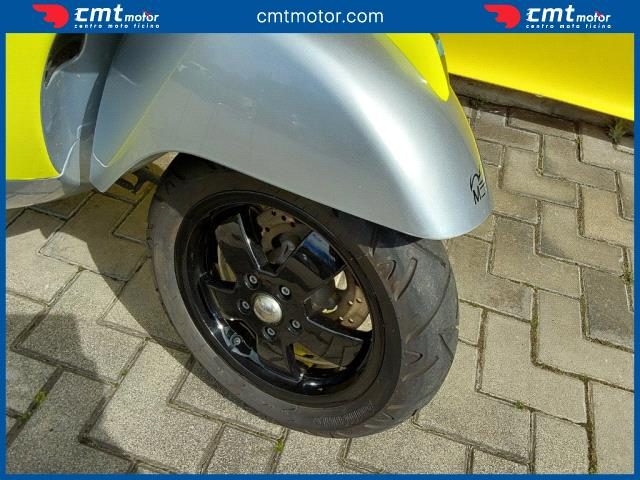 VESPA GTS 250 usata 11