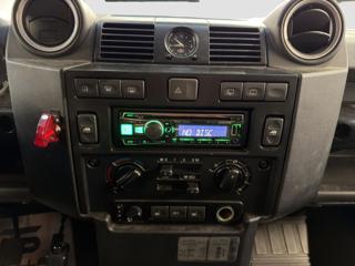 LAND ROVER Defender usata 16