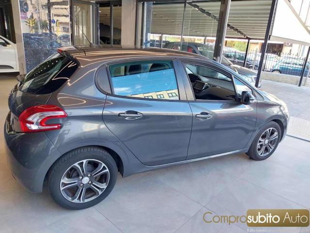 PEUGEOT 208 usata, con Alzacristalli elettrici