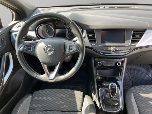 OPEL Astra usata, con Cruise Control