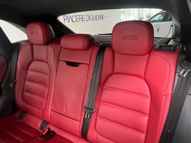 PORSCHE Macan usata, con Fari LED