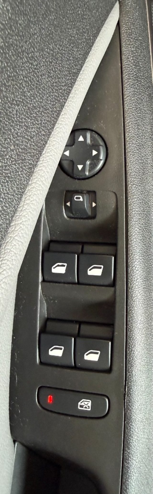 OPEL Crossland X usata 21