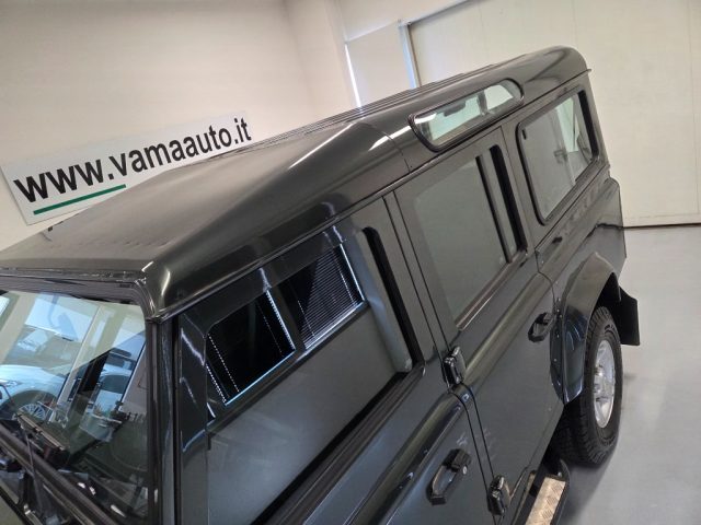 LAND ROVER Defender usata 23