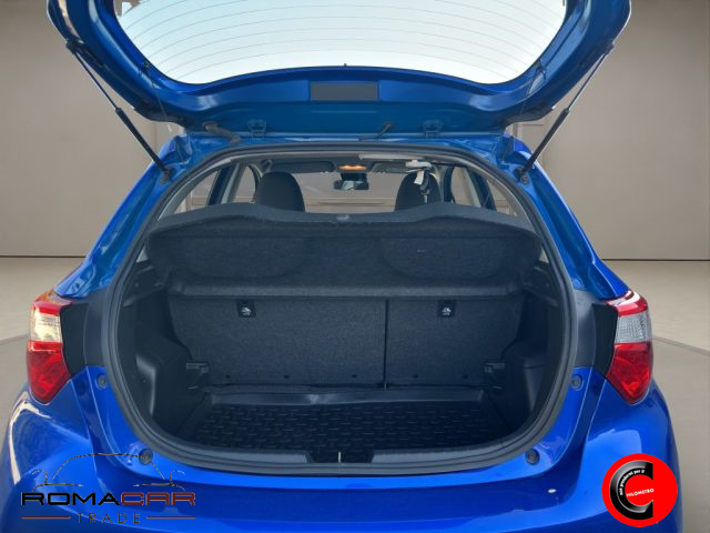 TOYOTA Yaris usata, con Bracciolo
