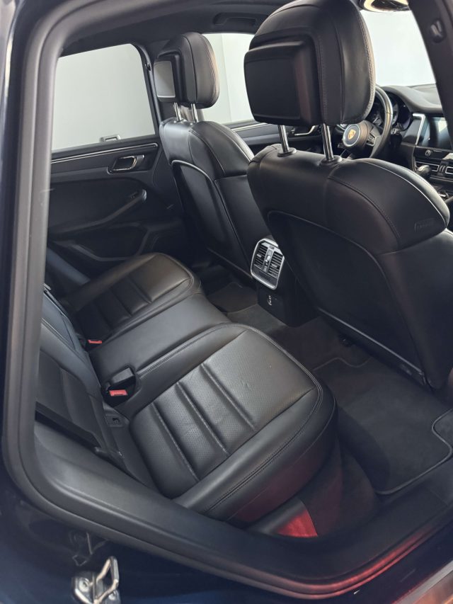 PORSCHE Macan usata, con Boardcomputer