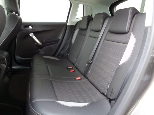 PEUGEOT 2008 usata, con Boardcomputer