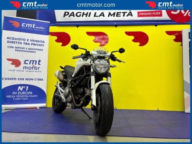 DUCATI Monster 696 usata 1