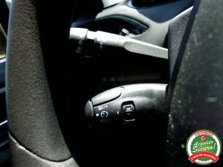PEUGEOT 208 usata, con MP3