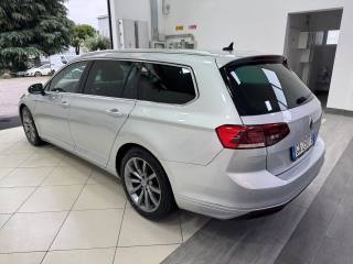 VOLKSWAGEN Passat Variant usata, con Autoradio