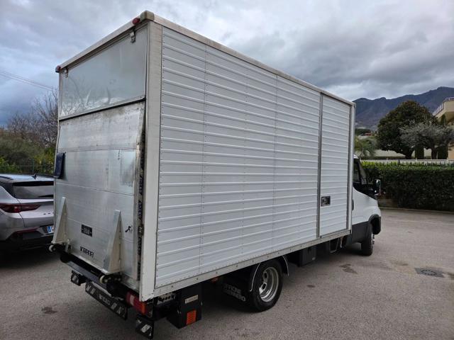 IVECO Daily usata, con Bracciolo