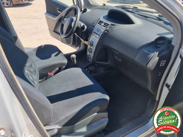 TOYOTA Yaris usata, con Servosterzo