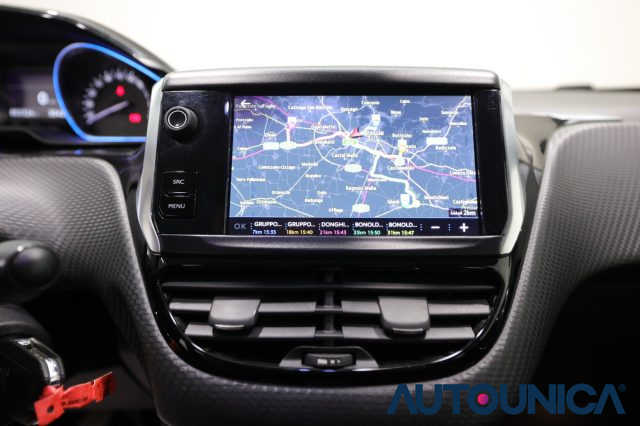 PEUGEOT 2008 usata, con Volante multifunzione