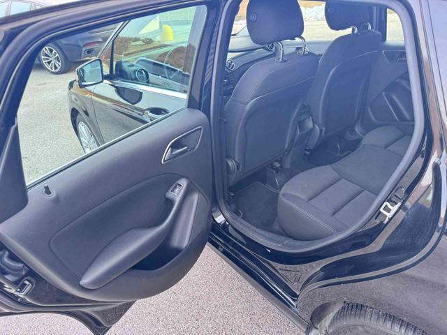 MERCEDES-BENZ B 180 usata, con Volante in pelle