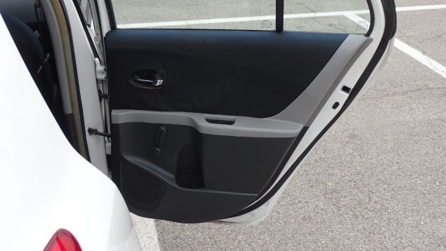 TOYOTA Yaris usata 48