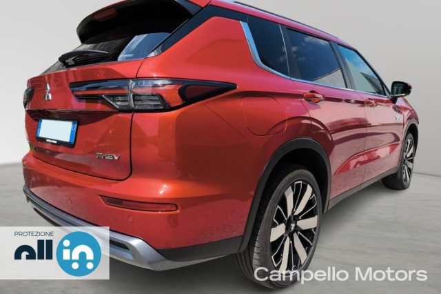 MITSUBISHI Outlander usata 3