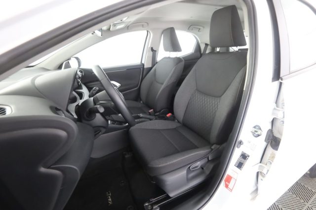 TOYOTA Yaris usata 2