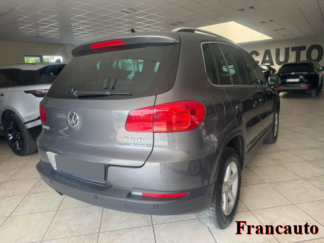 VOLKSWAGEN Tiguan usata, con Autoradio