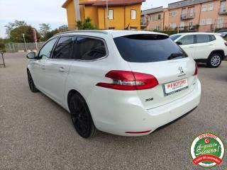 PEUGEOT 308 usata, con Autoradio