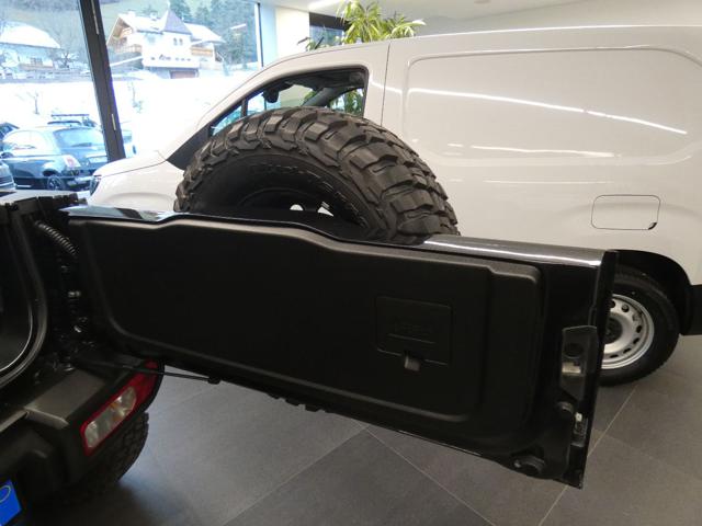 SUZUKI Jimny usata, con Luci diurne