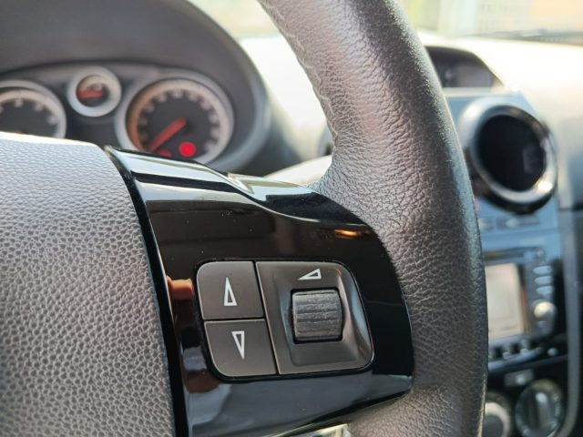 OPEL Corsa usata, con Autoradio