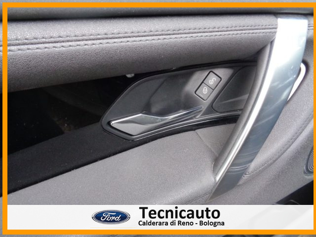 LAND ROVER Discovery Sport usata, con Sensore di pioggia