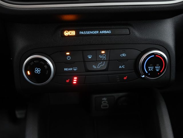 FORD Kuga usata, con Sedile posteriore sdoppiato