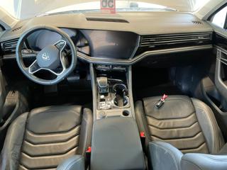 VOLKSWAGEN Touareg usata, con ESP