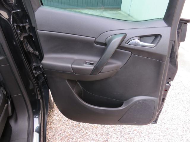 OPEL Meriva usata, con Specchietti laterali elettrici