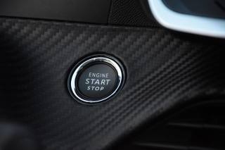 PEUGEOT 208 usata, con Volante in pelle