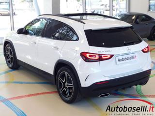 MERCEDES-BENZ GLA 200 usata, con Fari LED