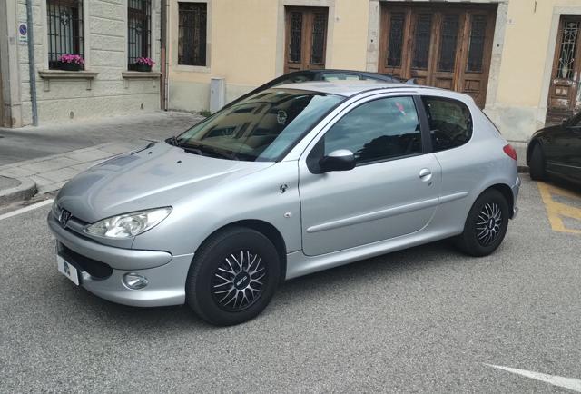 PEUGEOT 206 usata, con Airbag