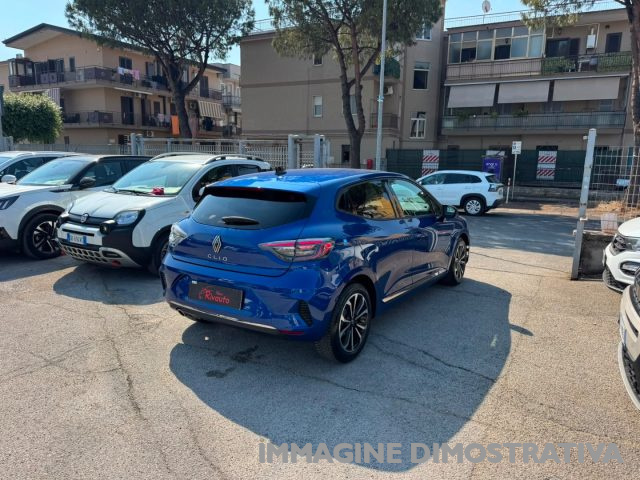RENAULT Clio usata, con Autoradio