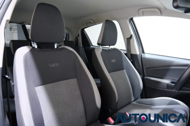 TOYOTA Yaris usata 50