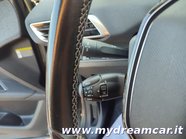PEUGEOT 3008 usata, con Frenata d