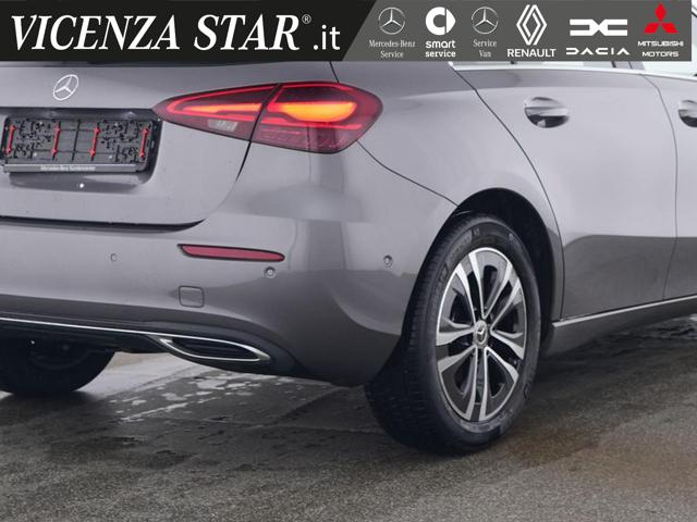 MERCEDES-BENZ A 180 usata, con Alzacristalli elettrici