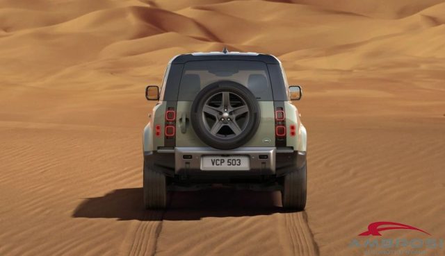 LAND ROVER Defender usata 2