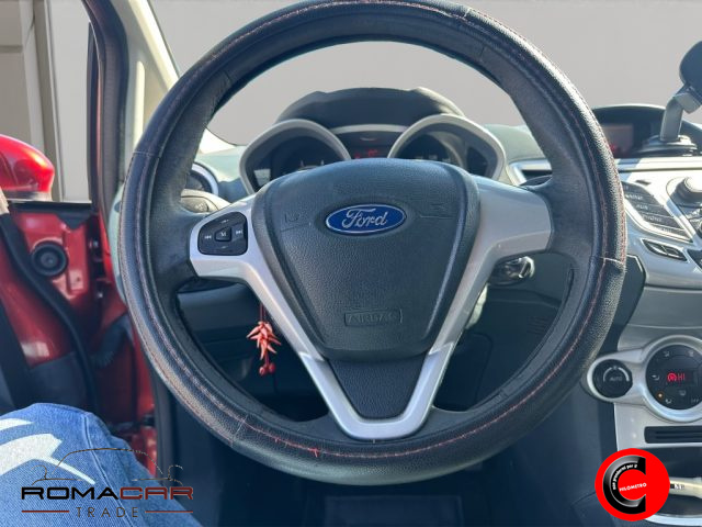 FORD Fiesta usata, con USB