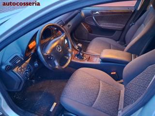 MERCEDES-BENZ C 220 usata, con Autoradio